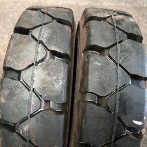 2 X 4.00-8 3.0 CORSAIR VOLLGUMMI REIFEN INDUSTRIE