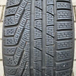 1x 235/40R19 92V PIRELLI SOTTOZERO 2 N0 WINTERREIFEN 2012  #10OX
