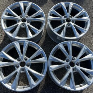 4 ORIGINAL 18" ALUFELGEN FELGEN AUDI Q3 F3 83A601025K 7x18  #1EZI