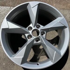 1 X ORIGINAL 19" ALUFELGE AUDI Q3 F3 83A601025N 7x19 ET43  #1YHH