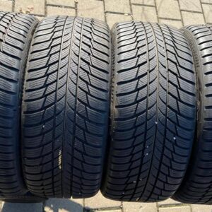 4x 225/40R18 92V BRIDGESTONE BLIZZAK WINTERREIFEN RUNFLAT #175M