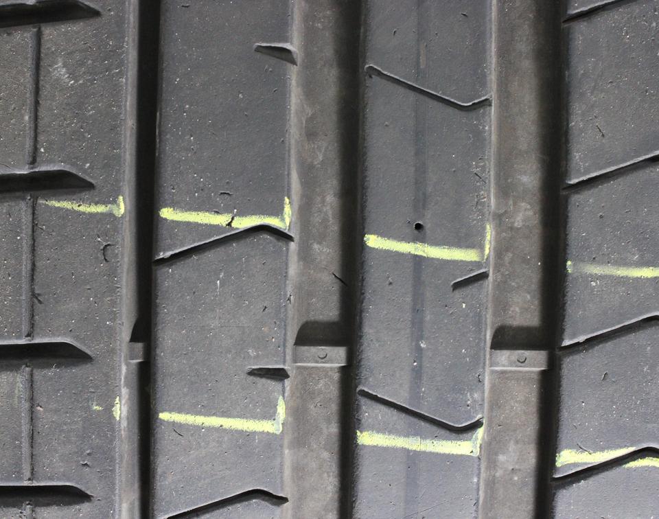 1x 275/45R20 110Y PIRELLI PZERO PZ4 RUNFLAT 2022 XL #214E – Bild 4