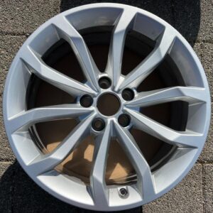 1X ORIGINAL 18" ALUFELGE FELGE AUDI A4 8W 8W0601025H #22GV