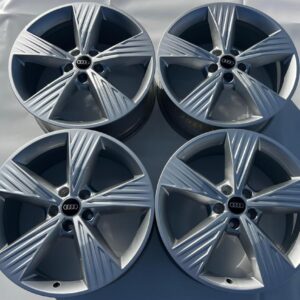 4 ORIGINAL 19" ALUFELGEN FELGEN AUDI Q4 E-TRON 89A601025B #272V