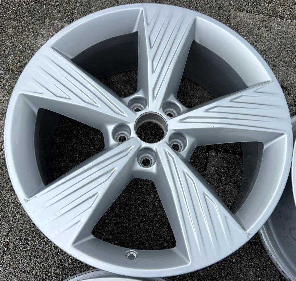 4 ORIGINAL 19" ALUFELGEN FELGEN AUDI Q4 E-TRON 89A601025B #1Y5E – Bild 2