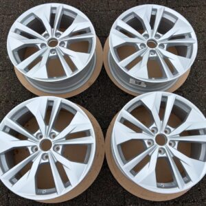 4 ORIGINAL 18" ALUFELGEN AUDI A3 S3 8Y 8Y0601025AC NEU #24TA