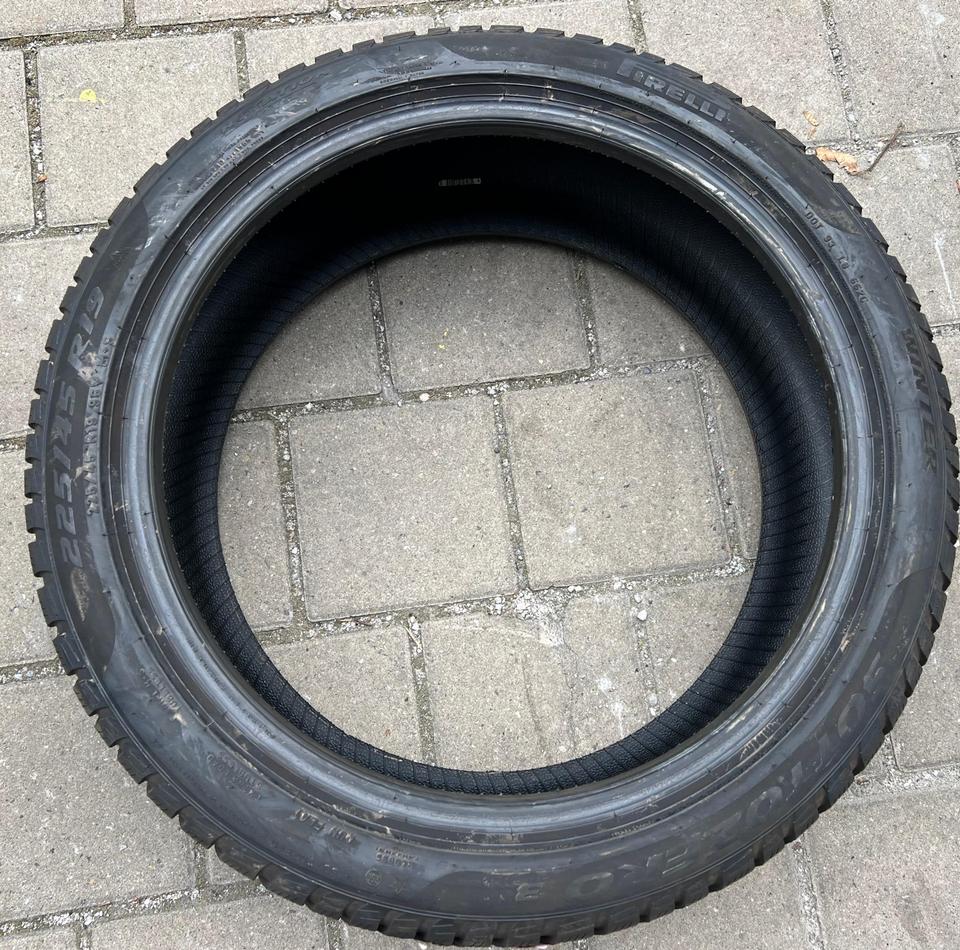 2x 225/45R19 96V PIRELLI SOTTOZERO 3 WINTERREIFEN RUNFLAT #16VA – Bild 4