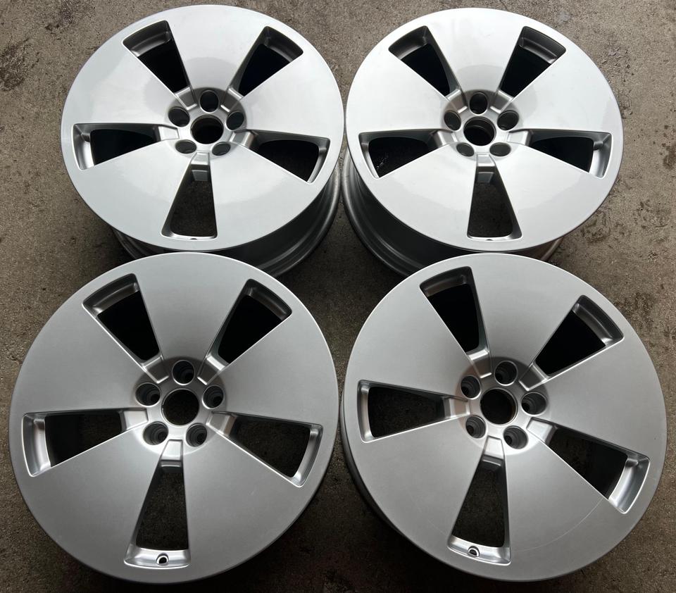 4 ORIGINAL 19" ALUFELGEN AUDI E-TRON GEN 8,5x19 4KE601025R #1ZDE
