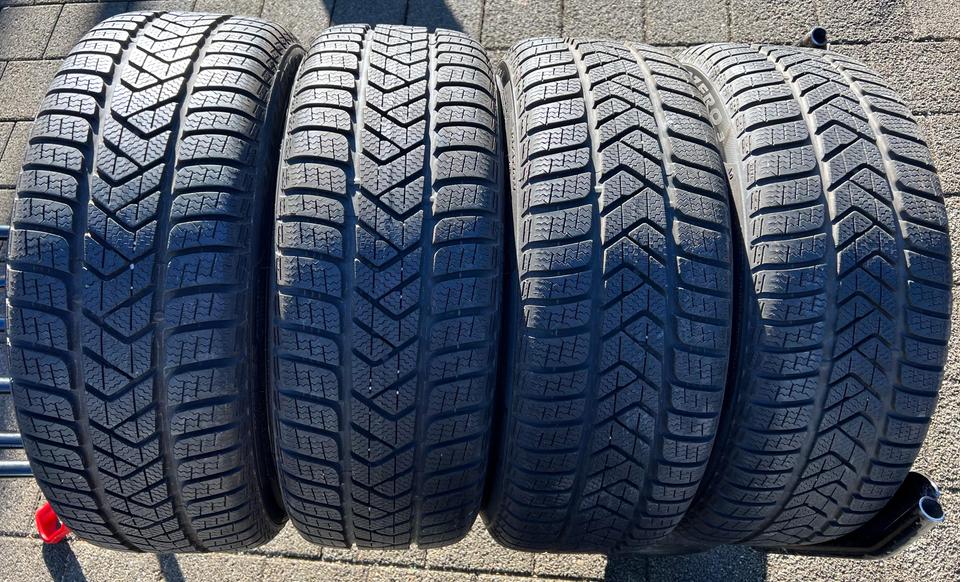 4x 225/40R19 93V PIRELLI SOTTOZERO 3 WINTERREIFEN 2022 #25WJ