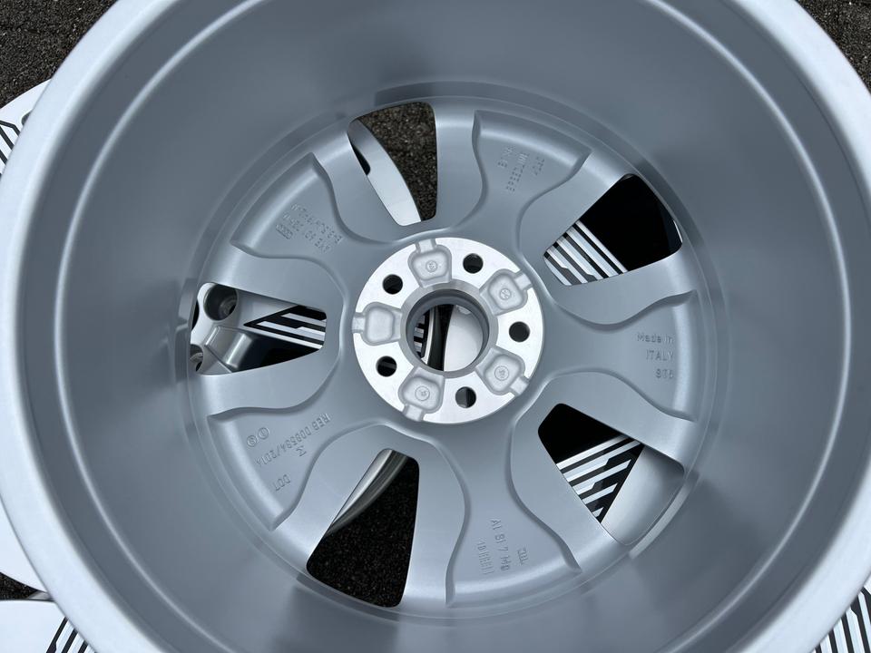4 ORIGINAL 19" ALUFELGEN AUDI E-TRON GEN 8,5x19 4KE601025Q #1Z9A – Bild 6