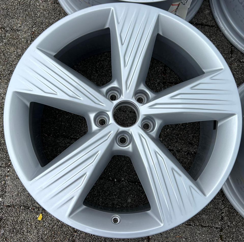 4 ORIGINAL 19" ALUFELGEN FELGEN AUDI Q4 E-TRON 89A601025B #1Y5E – Bild 4