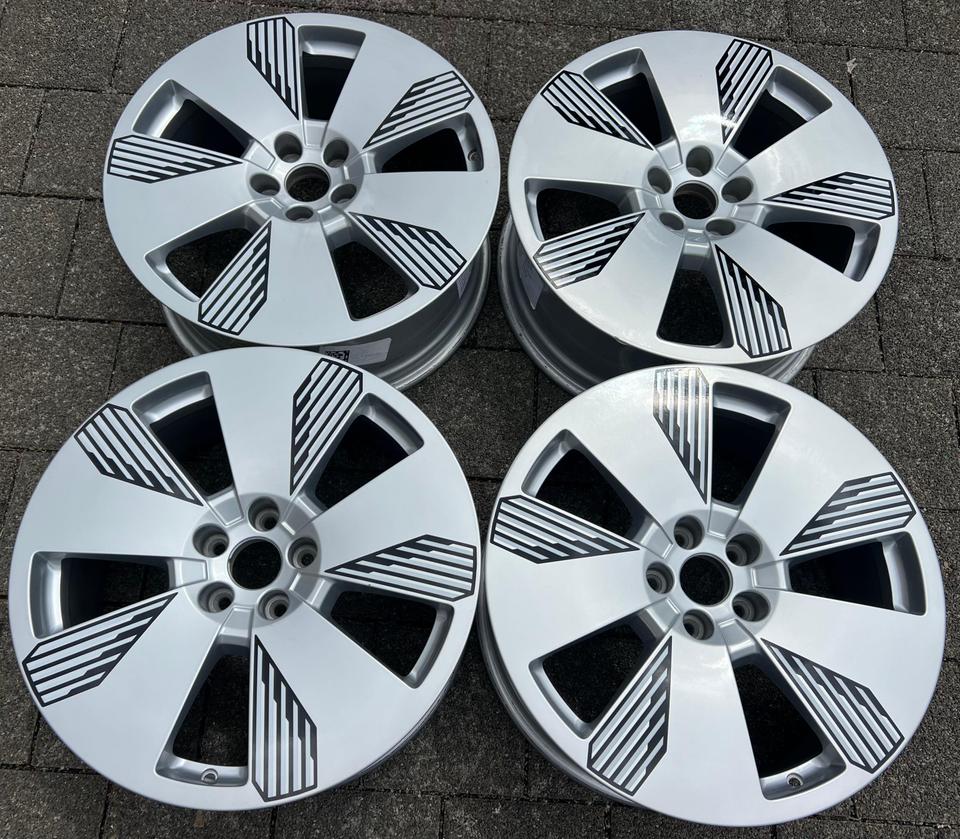 4 ORIGINAL 19" ALUFELGEN AUDI E-TRON GEN 8x19 4KE601025L #1YRN