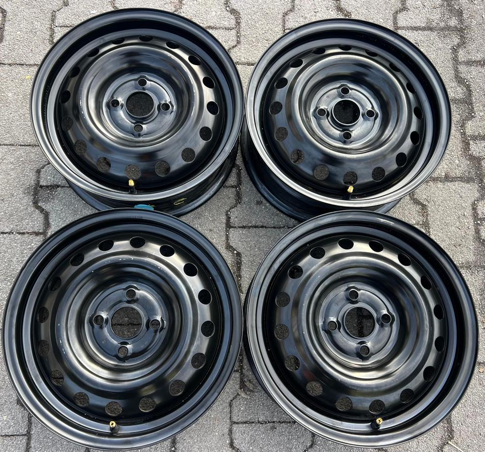 4 STAHLFELGEN 15" HYUNDAI i20 PB PBT 5,5x15 ET51 FREIHAUS #26IG