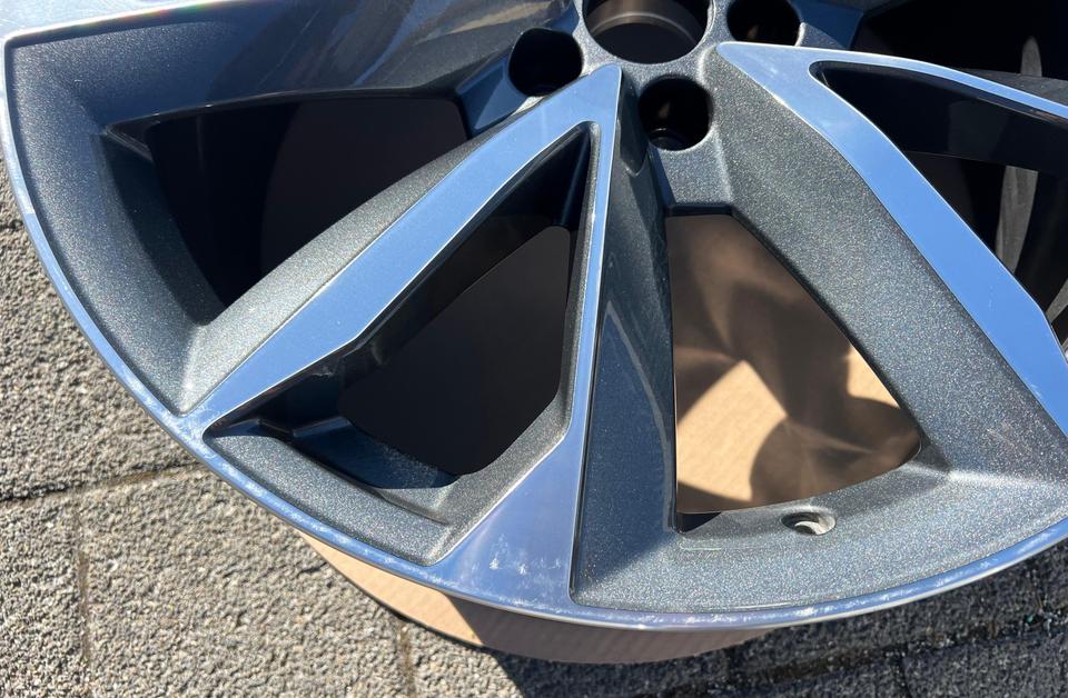 1X ORIGINAL 21" ALUFELGE AUDI Q7 4M 9,5x21 ET31 4M0601025BP #27BP – Bild 3