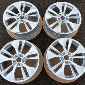 4 ORIGINAL 18" ALUFELGEN AUDI A3 S3 8Y 8Y0601025AC NEU #24TD