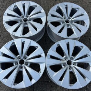 4 ORIGINAL 19" ALUFELGEN AUDI Q8 4M8601025 8,5x19 ET20 #1YEV