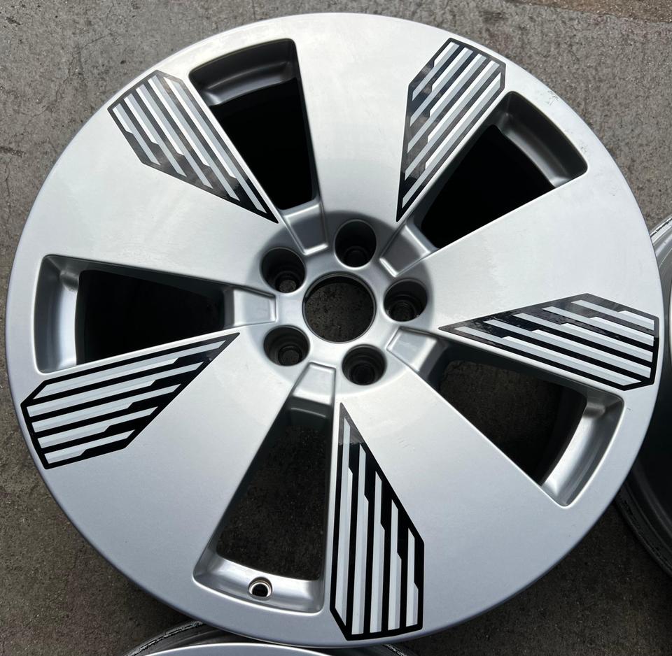 4 ORIGINAL 19" ALUFELGEN AUDI E-TRON GEN 8x19 4KE601025L #1Y2C – Bild 4