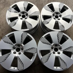 4 ORIGINAL 19" ALUFELGEN AUDI E-TRON GEN 8x19 4KE601025L #1ZDN