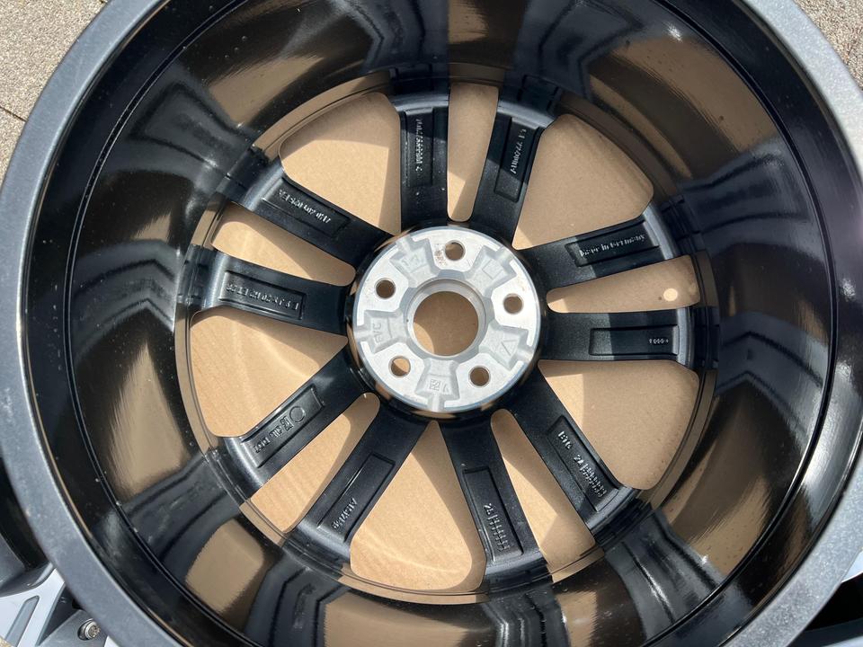 4 ORIGINAL 20" ALUFELGEN AUDI Q7 4M 9x20 ET28 4M0601025EA #1Z9D – Bild 7