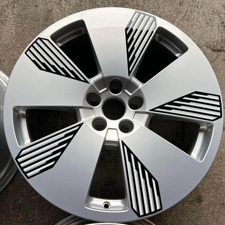 4 ORIGINAL 19" ALUFELGEN AUDI E-TRON GEN 8x19 4KE601025L #1ZDN – Bild 2