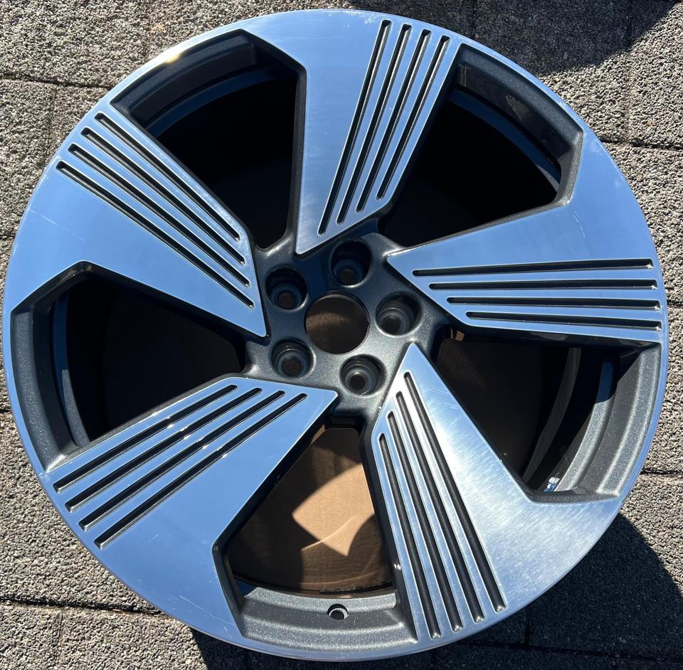 1X ORIGINAL 21" ALUFELGE FELGE AUDI E-TRON Q8 4KE 9x21 #27BL