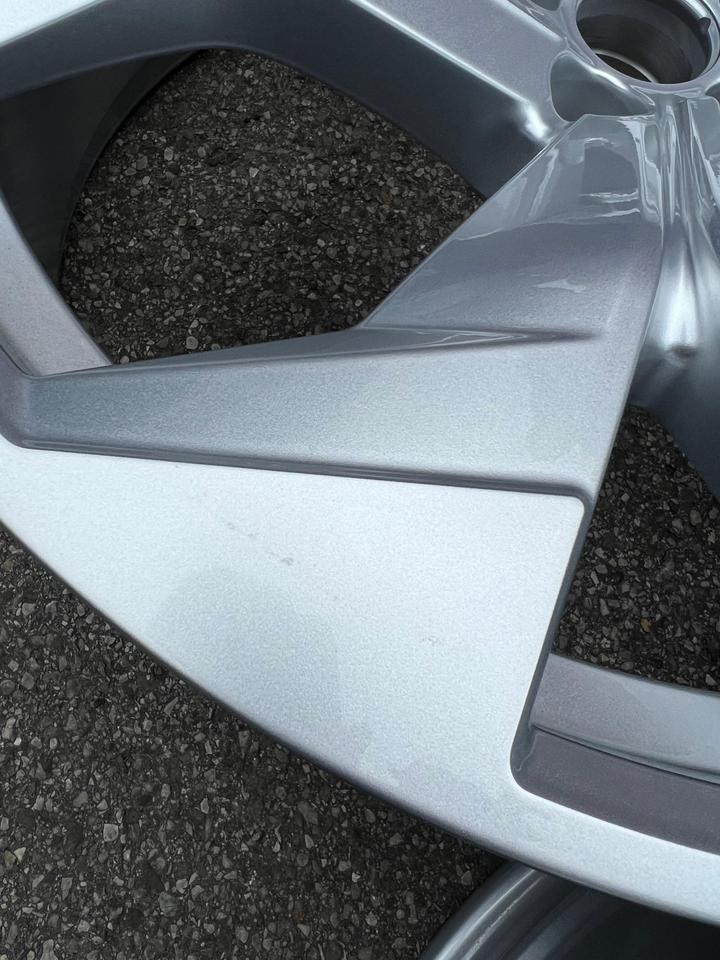 4 ORIGINAL 23" ALUFELGEN AUDI Q8 4M8601025AF 10,5x23 ET18 #1W7M – Bild 6