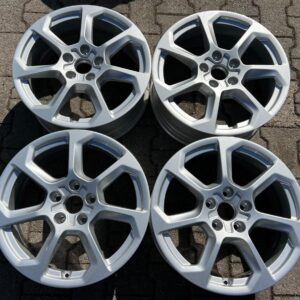 4 ORIGINAL 17" ALUFELGEN FELGEN AUDI Q2 GA 81A601025T TOP #1TPP