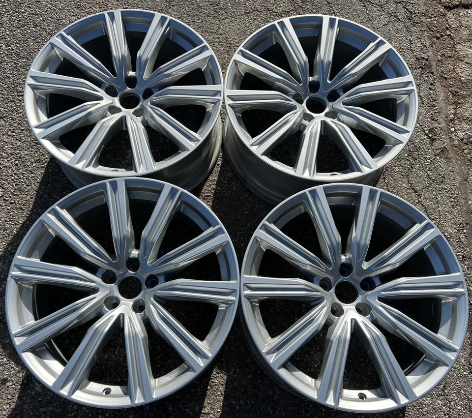 4 ORIGINAL 20" ALUFELGEN AUDI Q8 4M 8,5x20 ET28 4M8601025T #1F9K
