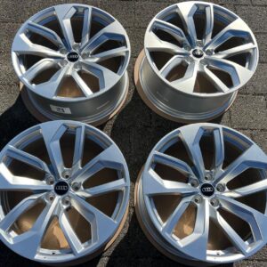 4 ORIGINAL 20" ALUFELGEN AUDI RS5 RS4 8W B9 8W0601025DB #270F