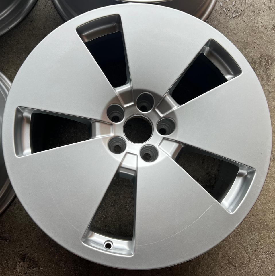 4 ORIGINAL 19" ALUFELGEN AUDI E-TRON GEN 8,5x19 4KE601025R #1ZDE – Bild 4