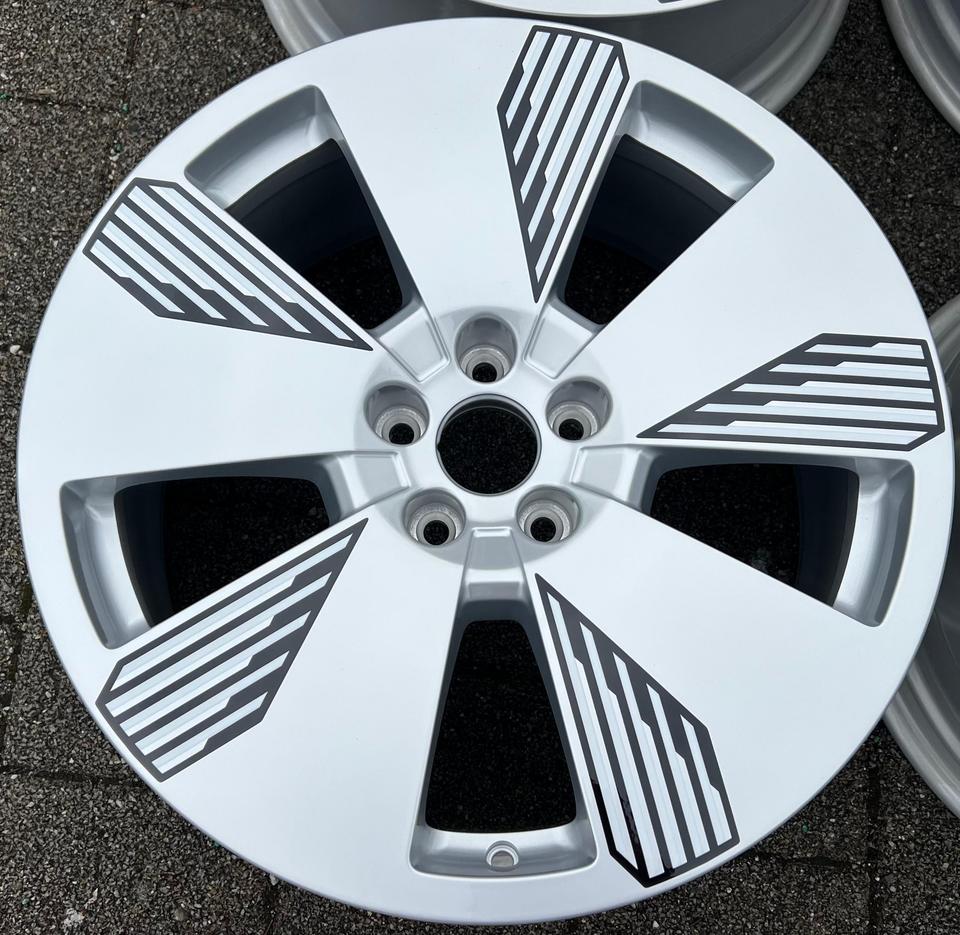4 ORIGINAL 19" ALUFELGEN AUDI E-TRON GEN 8,5x19 4KE601025Q #1Z9A – Bild 2