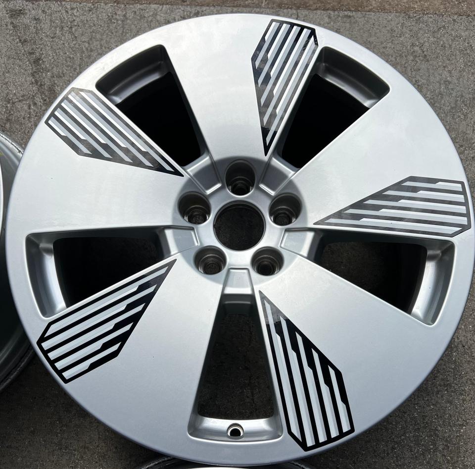 4 ORIGINAL 19" ALUFELGEN AUDI E-TRON GEN 8x19 4KE601025L #1XYX – Bild 5