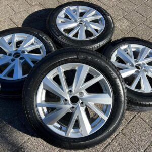 4 ORIGINAL 17" ALU SOMMERRÄDER AUDI Q2 215/55R17 94V NEU #1O0S